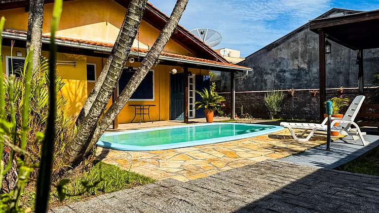 Refúgio Rústico: Piscina, Praia e Beto Carrero