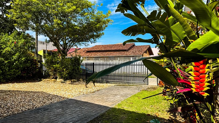 Refúgio Rústico: Piscina, Praia e Beto Carrero